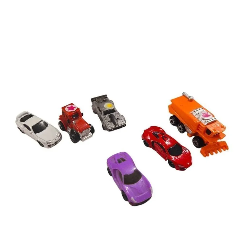 Micro Machines CAR WASH Expanding Playset by Hasbro Series 1 plus 6 Vehicles